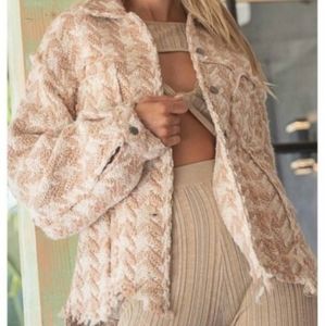 POL BLACK and Ivory Houndstooth Frayed Hem Shacket Jacket Size Medium Lexington
